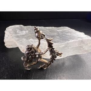 Vintage Sterling Silver Aquarius Water Bearer Zodiac Pendant 3.38g